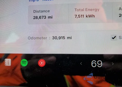 2020 Tesla Model 3 z USA, uszkodzony, nr VIN 5YJ3E1EB5LF617818